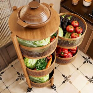 Round wooden vegetable cart